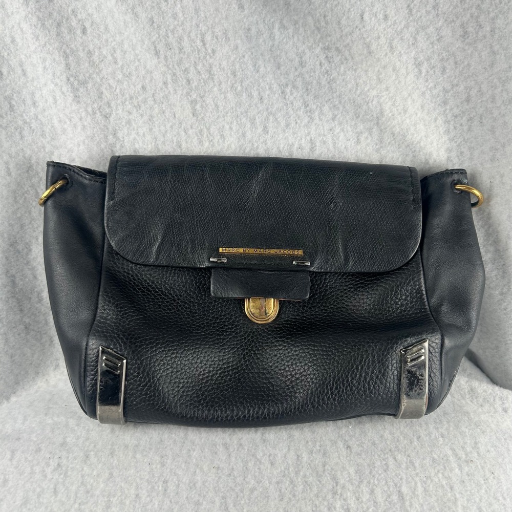 Marc by Marc Jacobs Clutch Womens Mediumā Black Pebbled Leather Foldover Bag